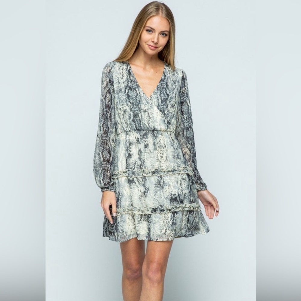 BaeVely by Wellmade Inc Snake print Poly Lined CHIFFON Dress SIZE SMALL